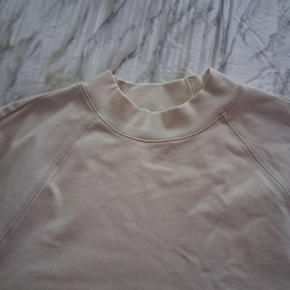 Athleta Cream Long Sleeve Crop Top S